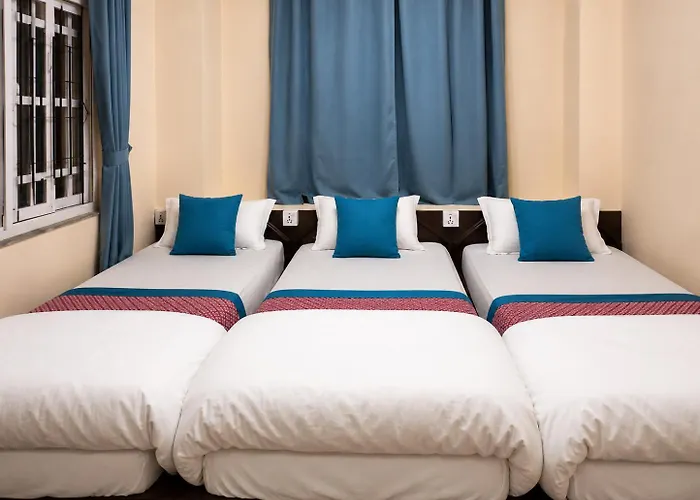 Funky Monkey & Thamel Hostel *